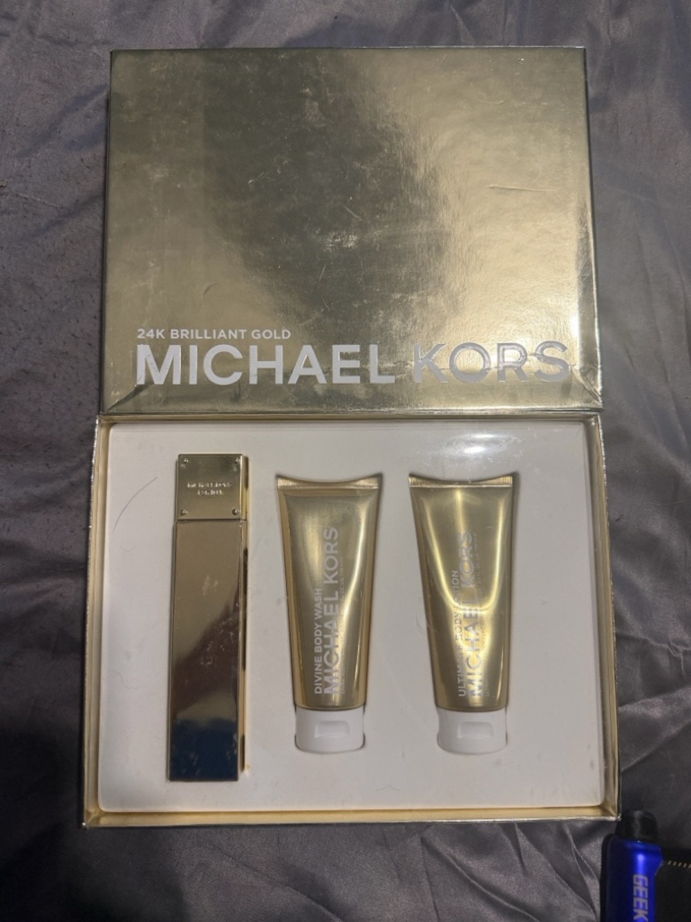 Michael Kors Metallic Green and Gold Gift Set  perfume/body wash/body lotion
